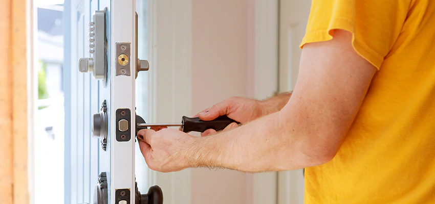 Eviction Locksmith For Key Fob Replacement Services in East Los Angeles, CA